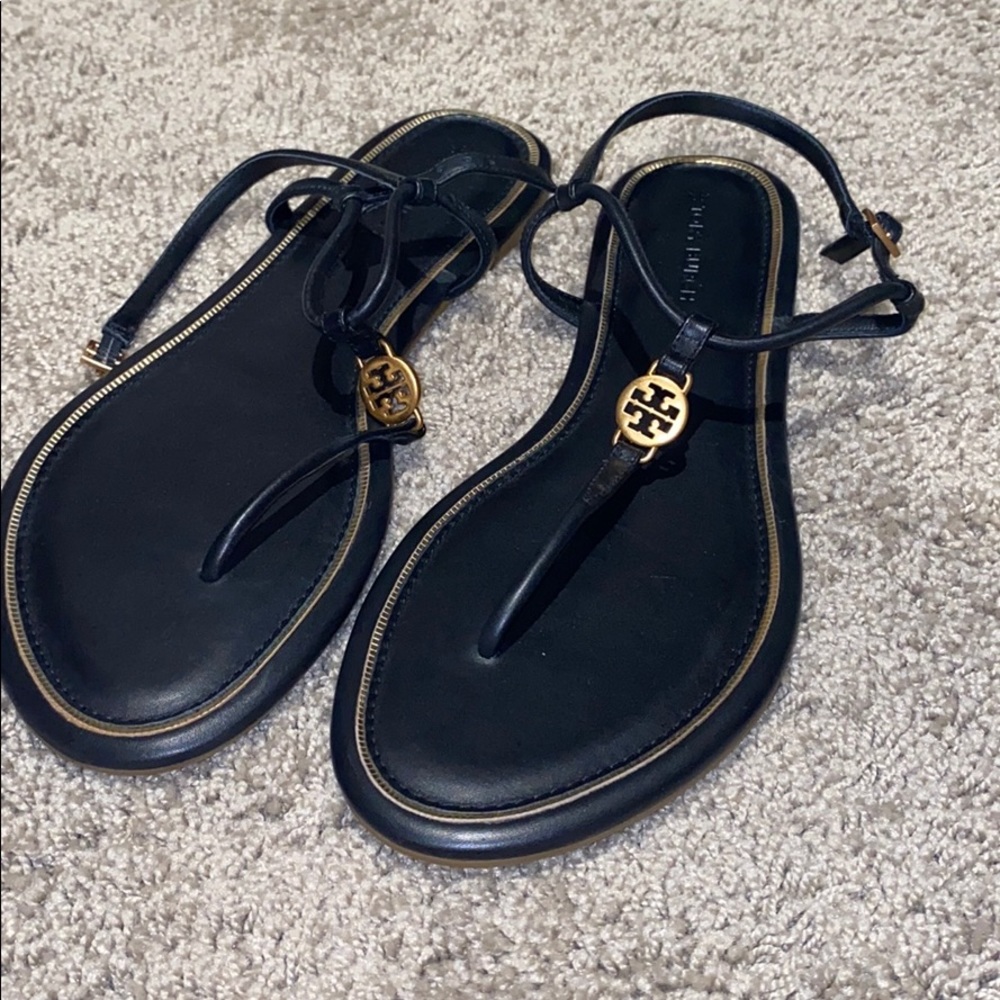 NWT Emmy Sandal